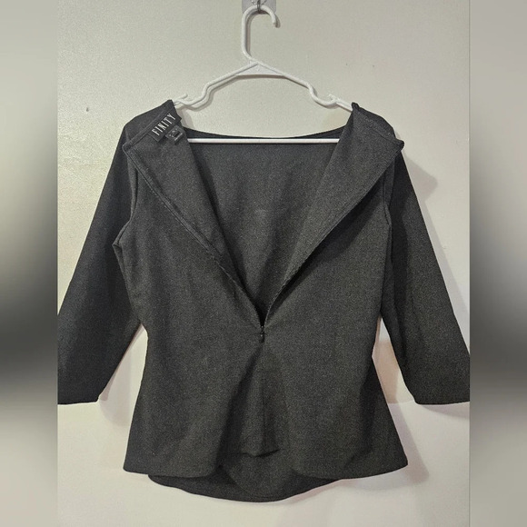 Finity womens gray ruched side blouse! - Picture 5 of 9